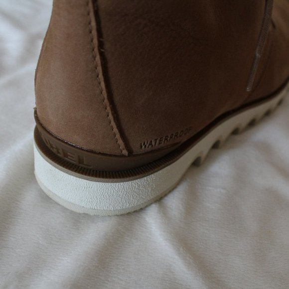 NIB MEN\'S SOREL‎ CHUKKA SUEDE WATERPROOF BOOTS TAN BEIGE